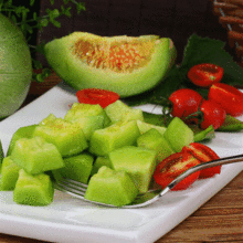 脆瓜吃皮吗,脆瓜皮也能吃？探索脆瓜的独特美味